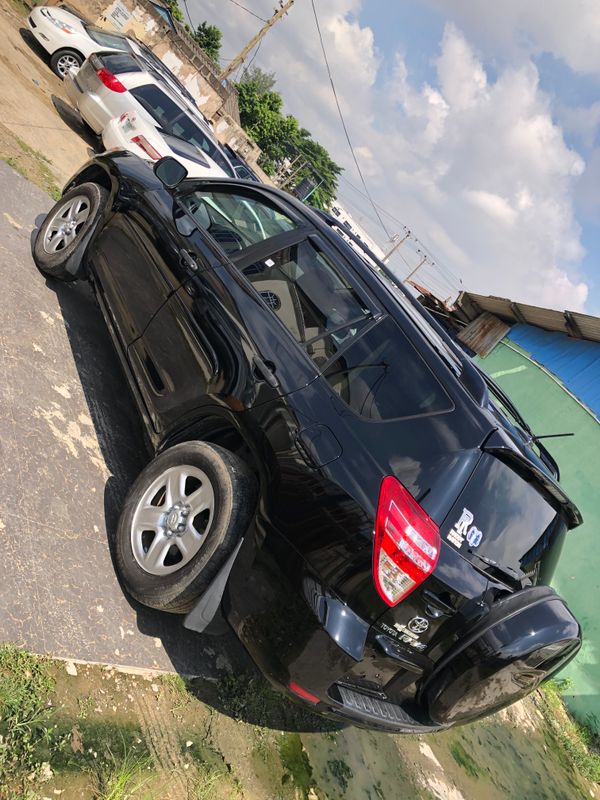Main image of 2009 Toyota RAV4 LE